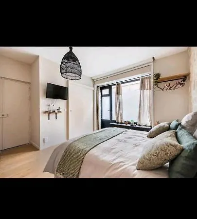 Imhost - Amazing Architect Pere Lachaise